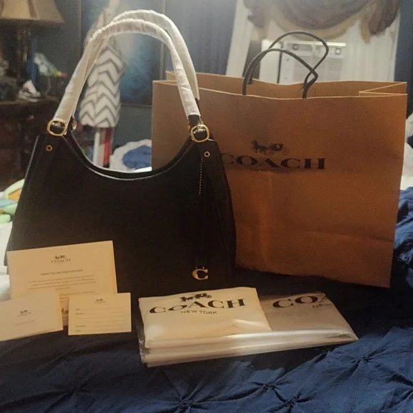 Coach Lori Shoulder Bag NWOT Retail $550 - Picture 12 of 12